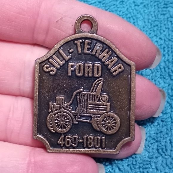 Sill-TerHar Ford Bronze Pendant Vintage Collectible - Picture 1 of 3